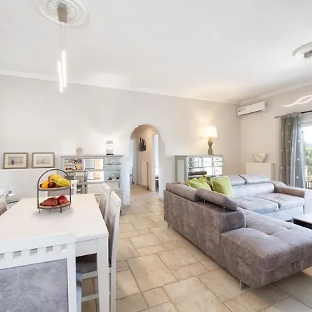 Mari Anna * Άφρα