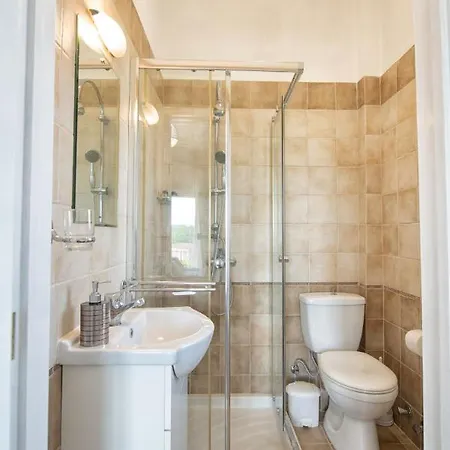 Mari Anna * Άφρα